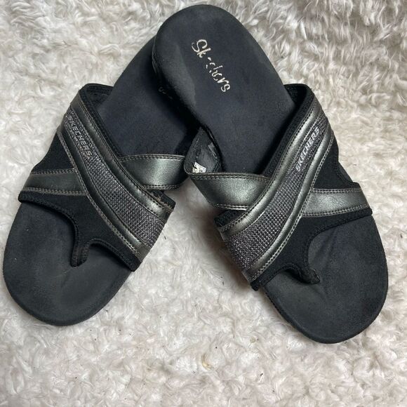 Skechers black & metallic gray slip on thong sandals rubber soles size 11. - Picture 3 of 10